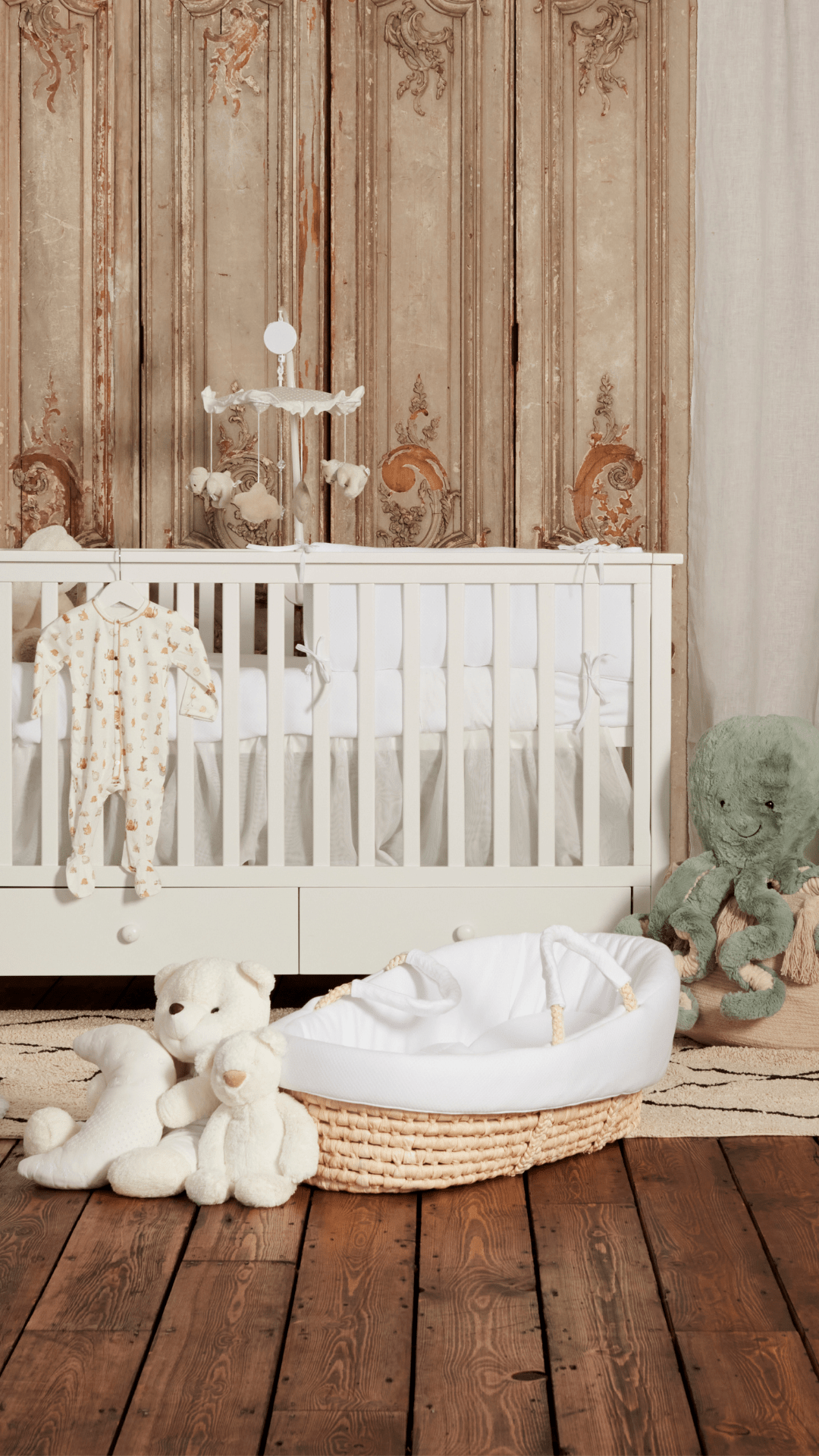 Diamond Pique Moses Basket - The Baby Cot Shop, Chelsea