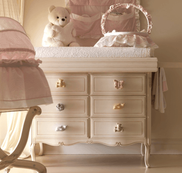 How to Choose Nursery Décor Based on Your Mum Style