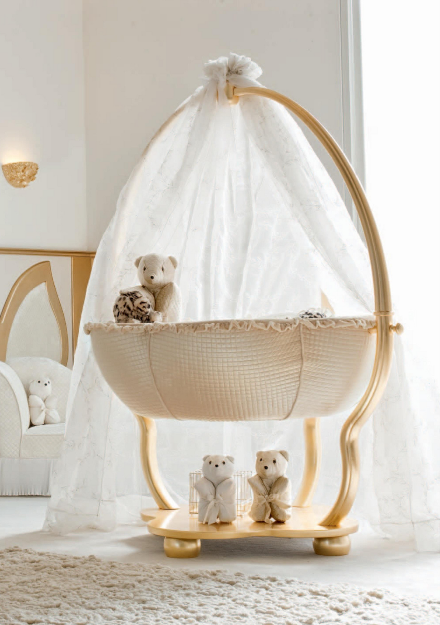 Evangeline Luxury Crib